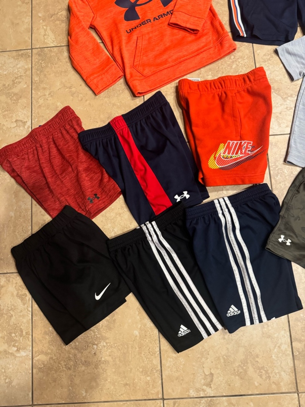 Mixed Kids Athletic Clothing Lot - Under Armour, Nike, Champion Logos kids lot - Picture 3 of 5